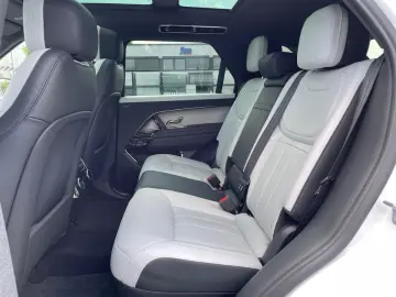 RANGE ROVER SPORT DYNAMIC HSE 3.0TD+AHK+PANO+StH