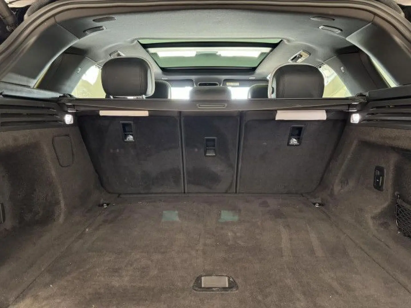 Range Rover Sport D300 Dynamic SE Black Pack LED