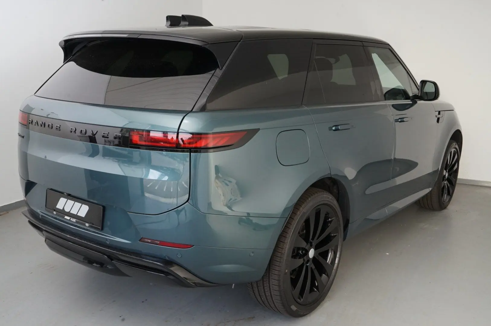 Range Rover Sport D250 Dynamic SE AHK Pano
