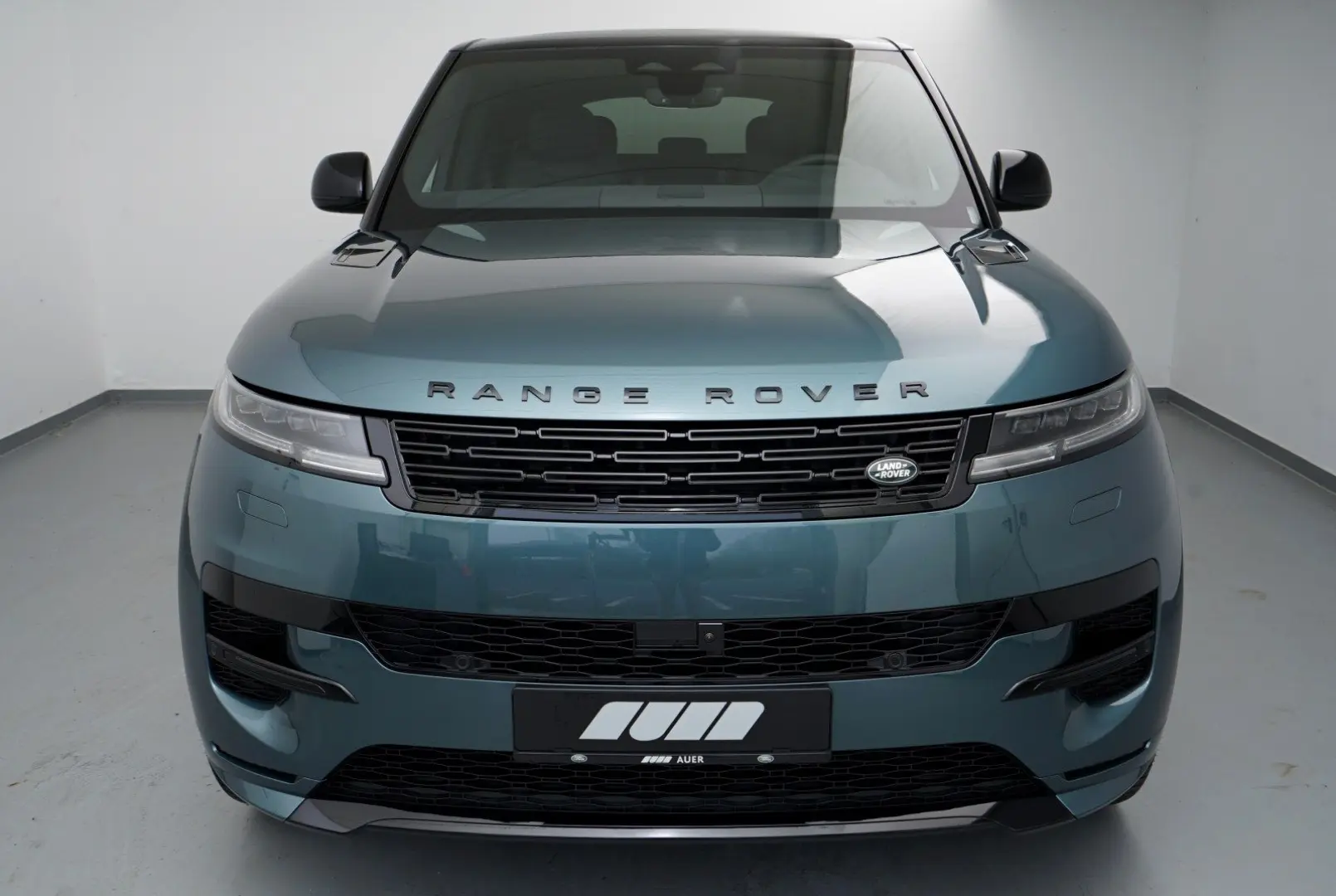 Range Rover Sport D250 Dynamic SE AHK Pano