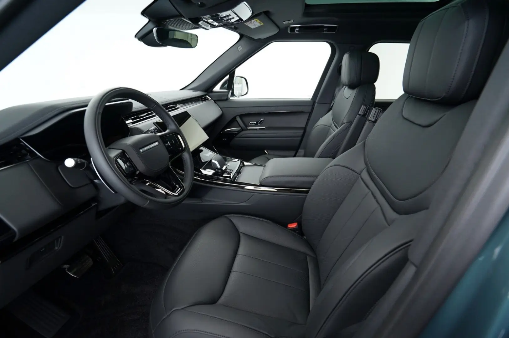Range Rover Sport D250 Dynamic SE AHK Pano