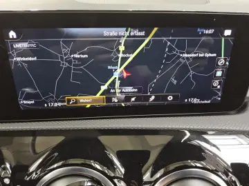 CLA 200 d AMG-Line Navi LED RfK Distronic+