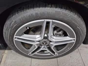 CLA 200 d AMG-Line Navi LED RfK Distronic+