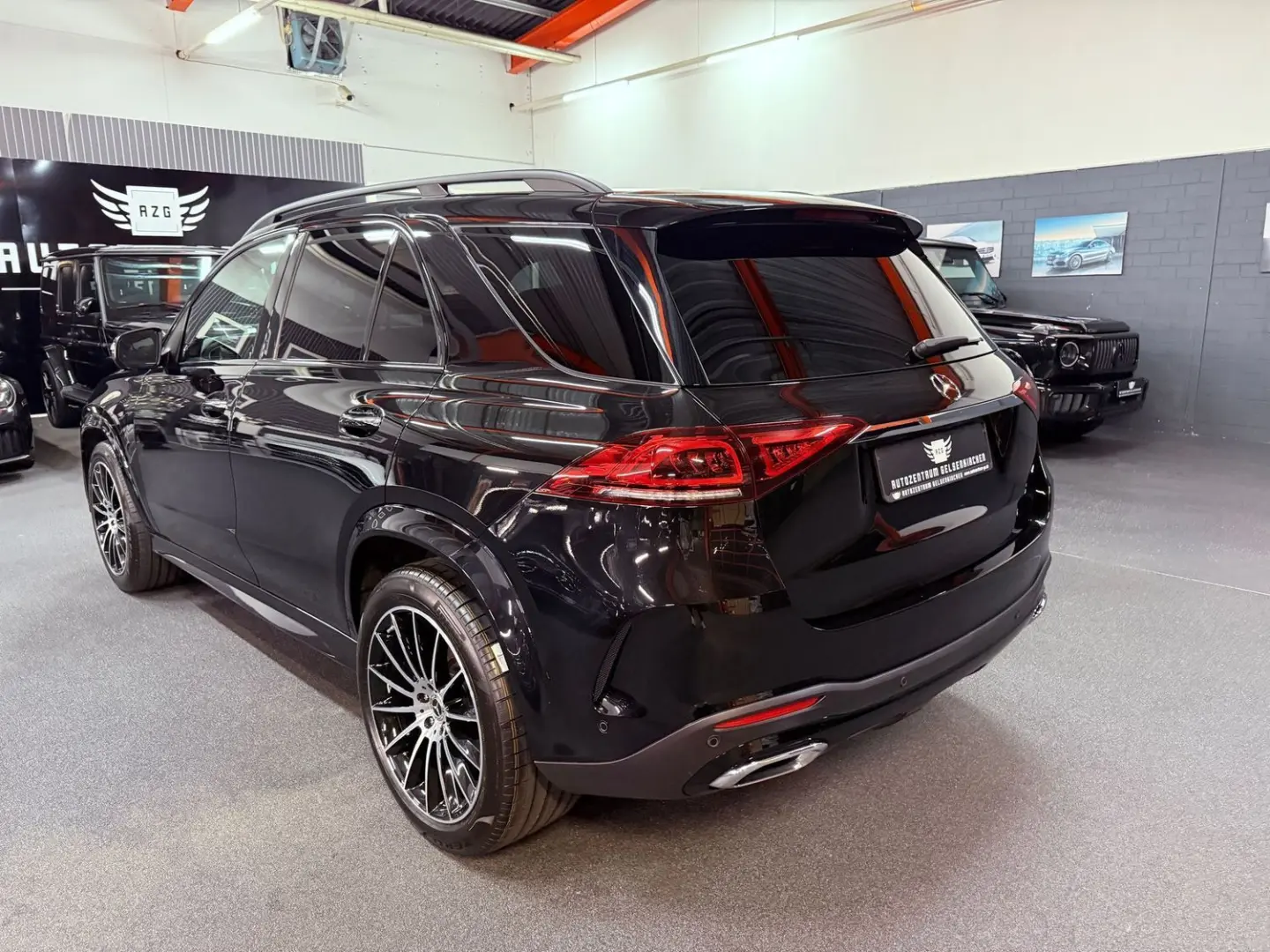 GLE 400 d 4M AMG DISTR/PANO/BURMEST/360°/AHK/KEY