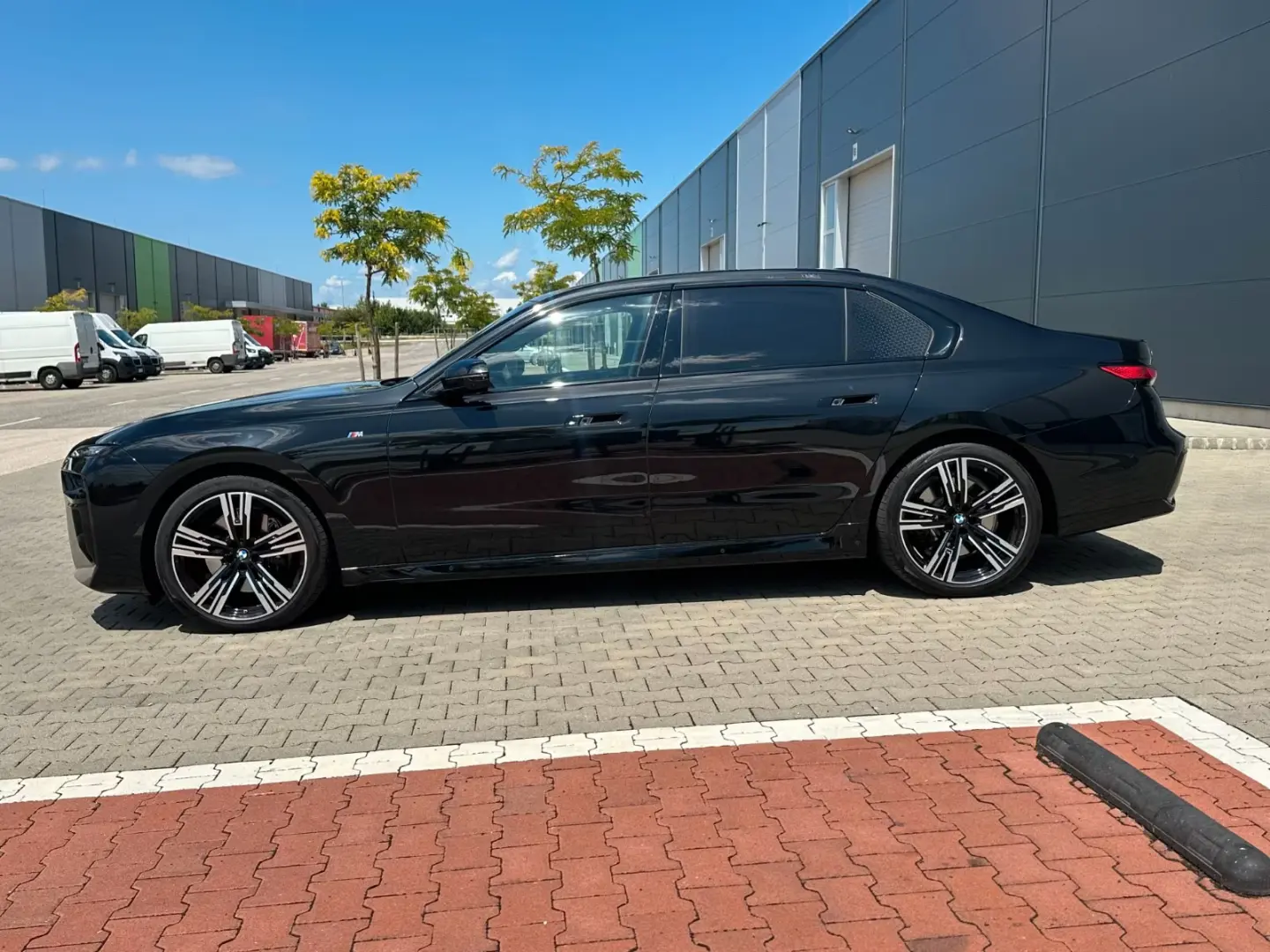 BMW 740 xDr M Sport*VOLL*TV*SKY