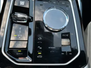 BMW 740 xDr M Sport*VOLL*TV*SKY