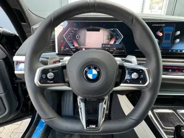 BMW 740 xDr M Sport*VOLL*TV*SKY