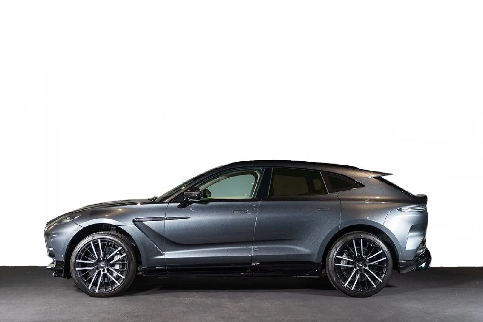 Aston Martin DBX 4.0 V8 DBX707