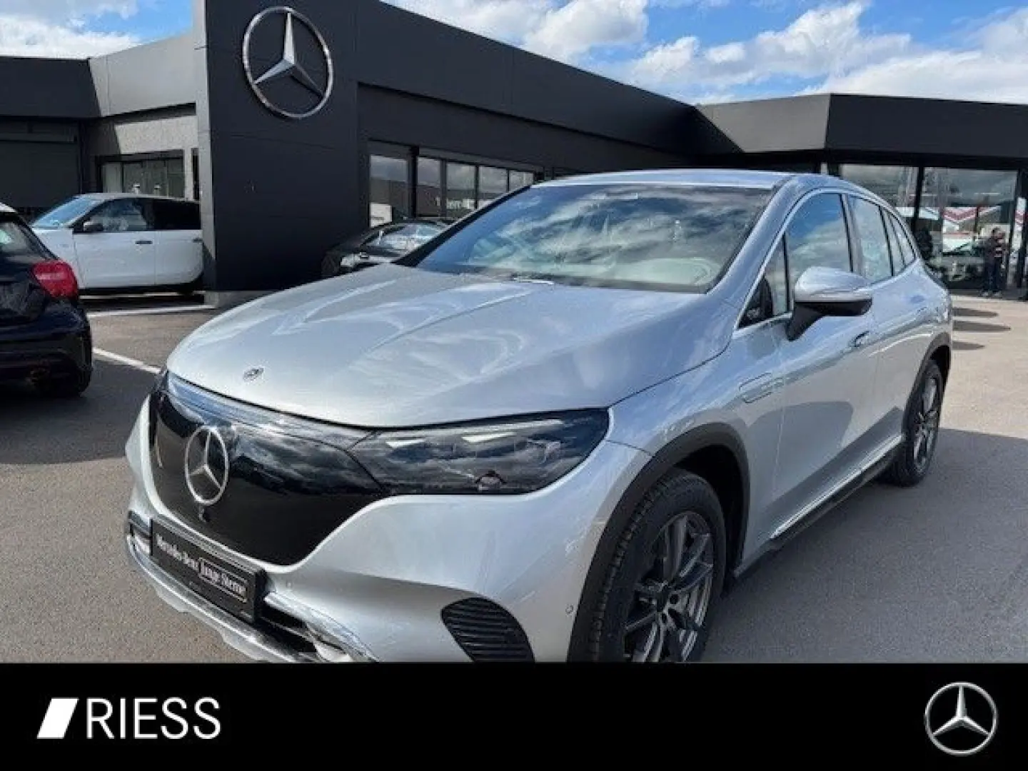 EQE 500 SUV 4M Electric Art Distr Pano Hyper 360