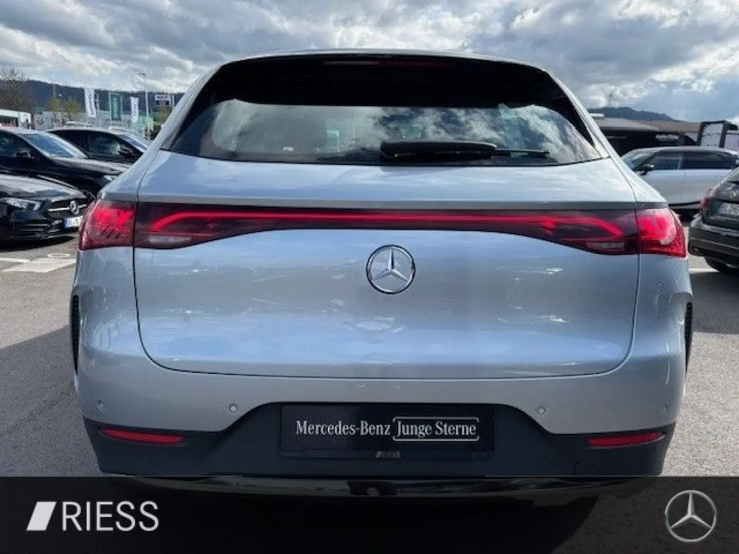 EQE 500 SUV 4M Electric Art Distr Pano Hyper 360