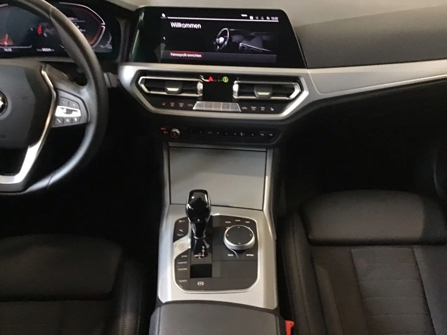 330i Limousine LiveCockpitProf PDC Driv.Assist