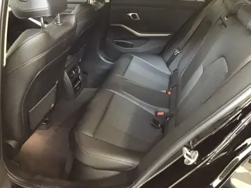 330i Limousine LiveCockpitProf PDC Driv.Assist