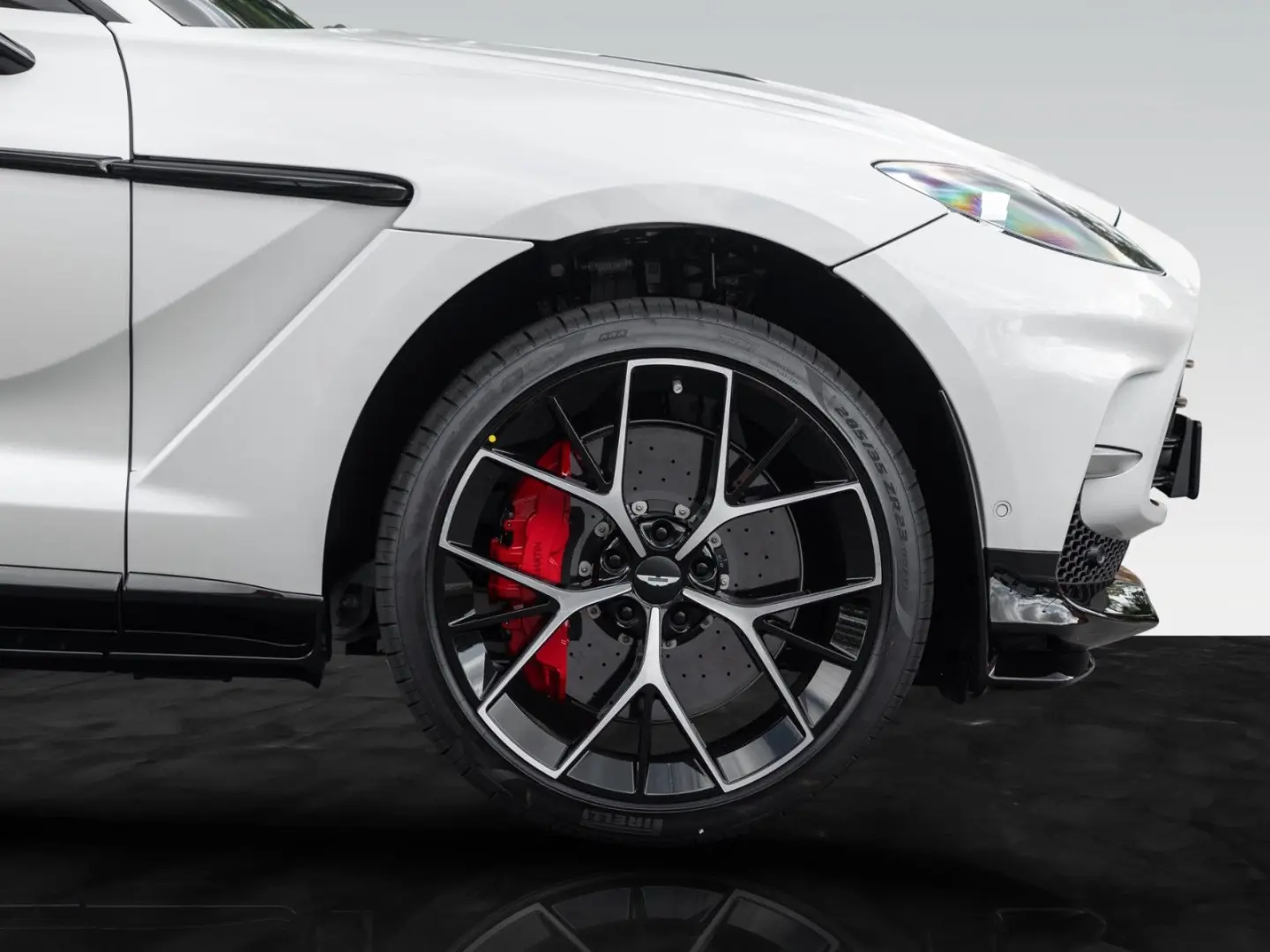 DBX707 | Facelift MY25 |