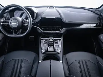 DBX 4.0 V8 DBX707