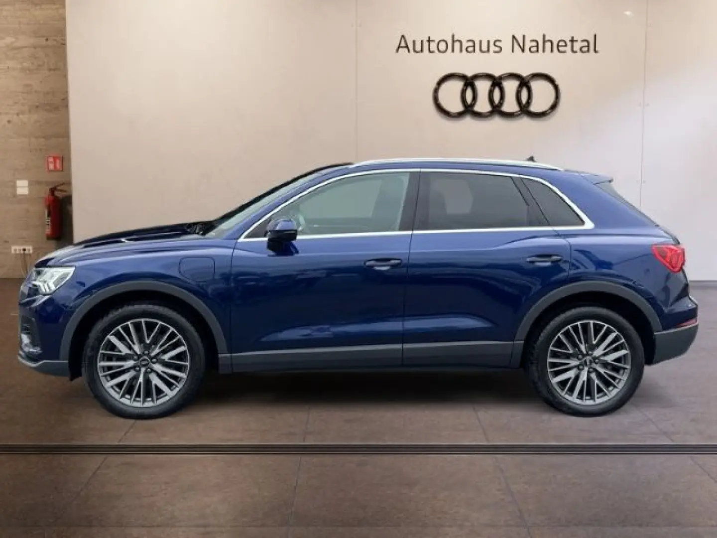 Q3 45 TFSI-e S-LINE LED NAVI+ AHK 19'' PANO REAR