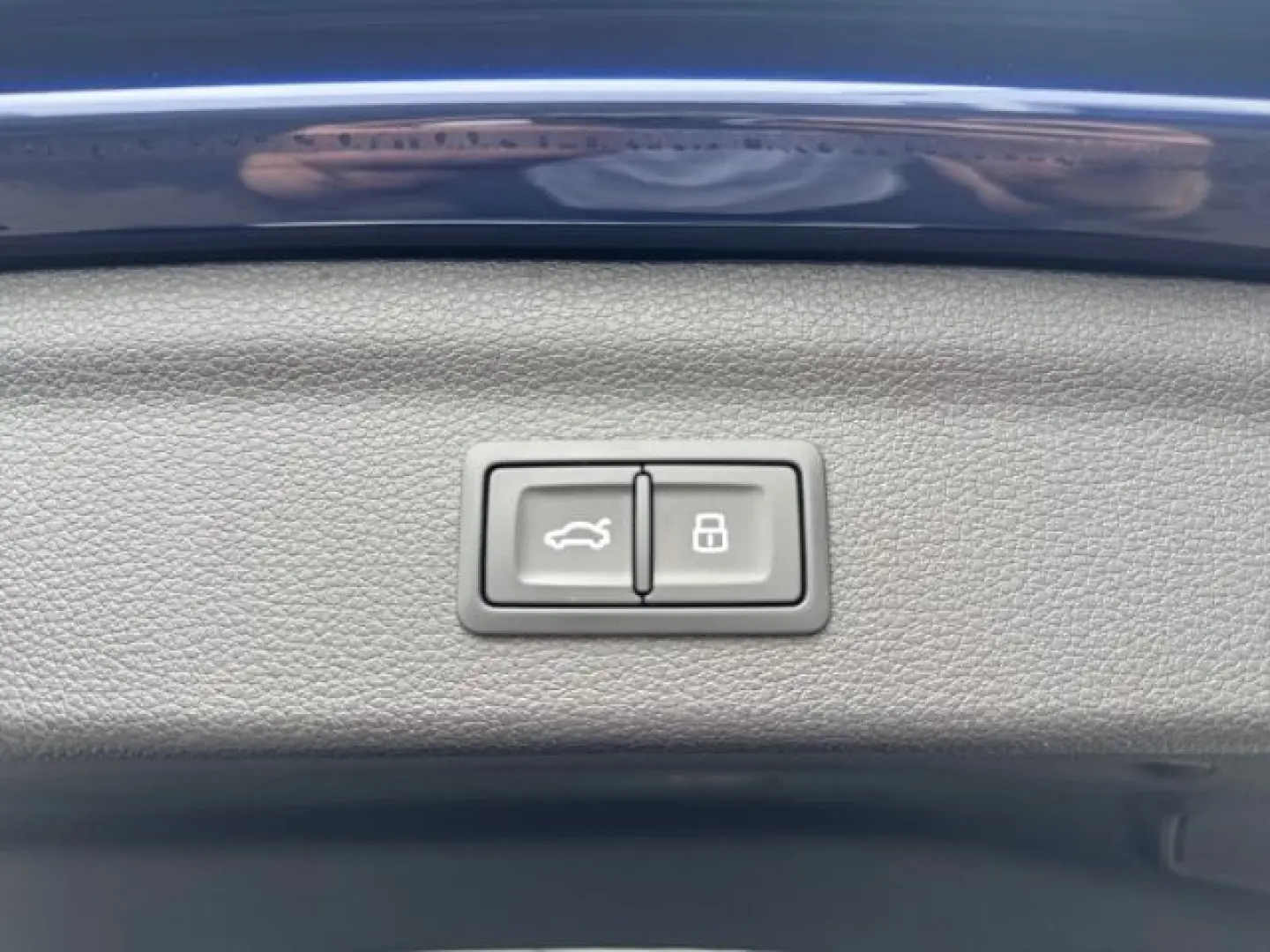 Q3 45 TFSI-e S-LINE LED NAVI+ AHK 19'' PANO REAR