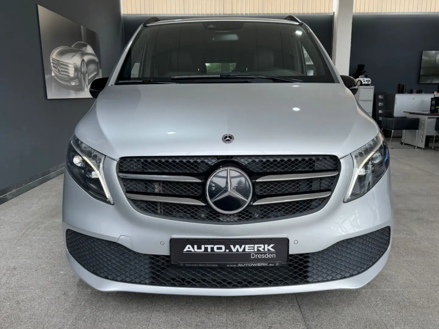 V 300 4M L EDITION*STANDH*AHK*KAMERA*TISCH*LED