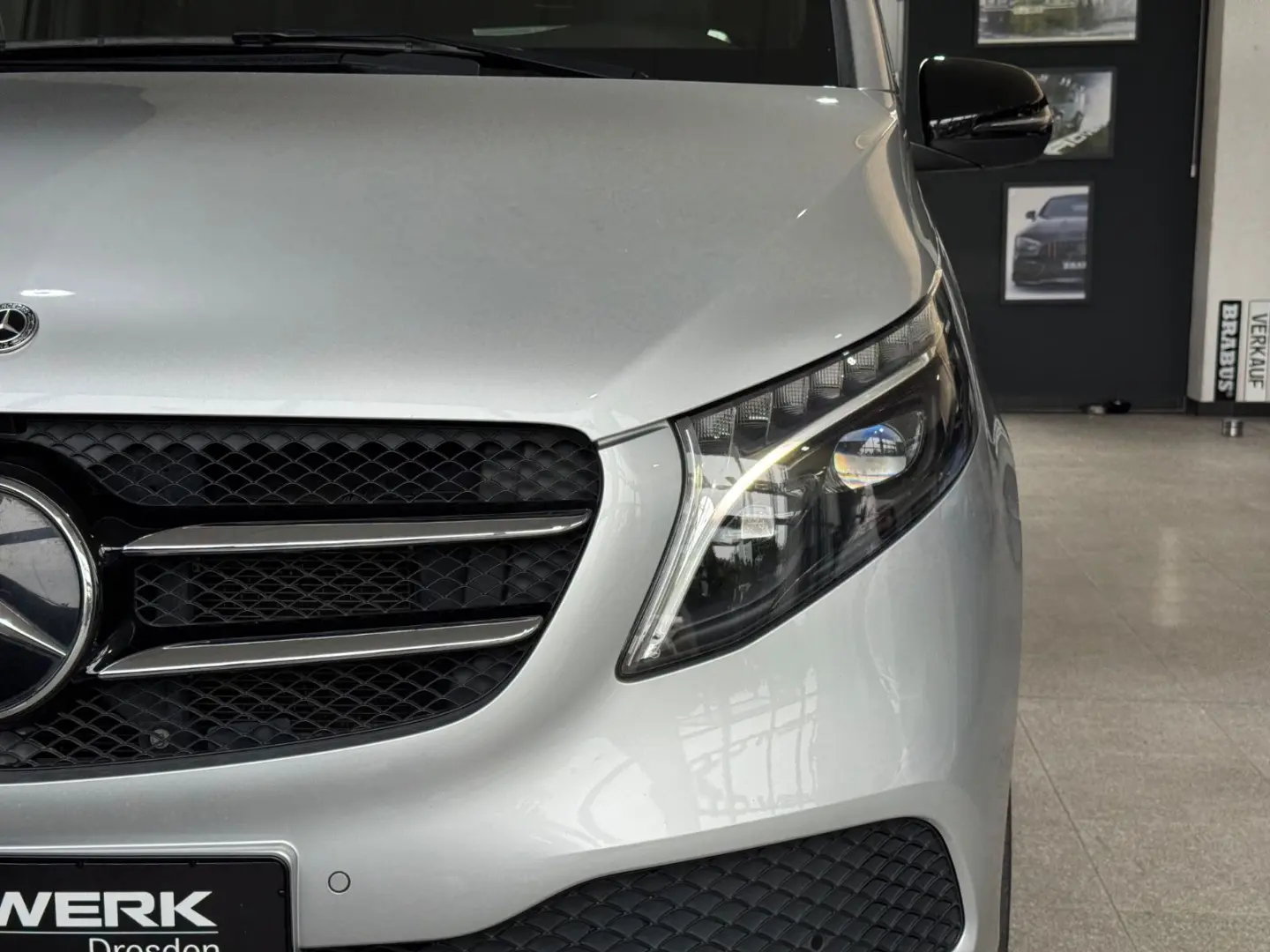 V 300 4M L EDITION*STANDH*AHK*KAMERA*TISCH*LED
