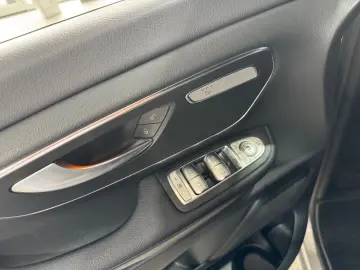 V 300 4M L EDITION*STANDH*AHK*KAMERA*TISCH*LED