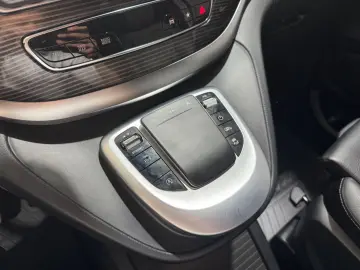 V 300 4M L EDITION*STANDH*AHK*KAMERA*TISCH*LED