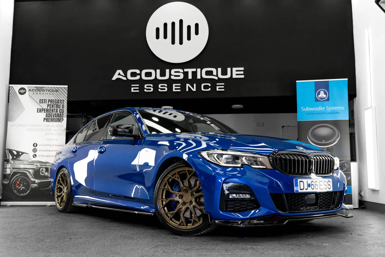 BMW 330