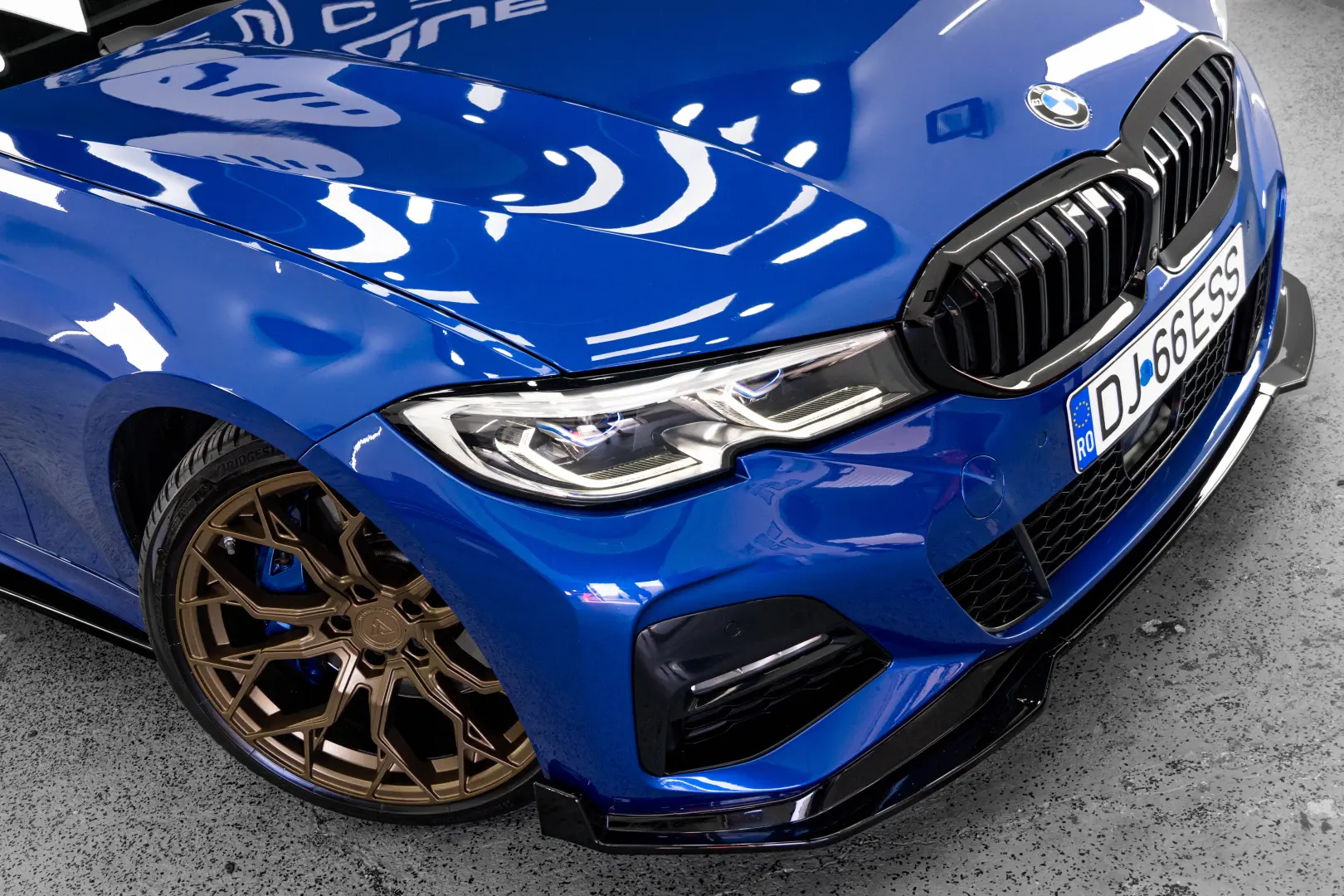 BMW 330