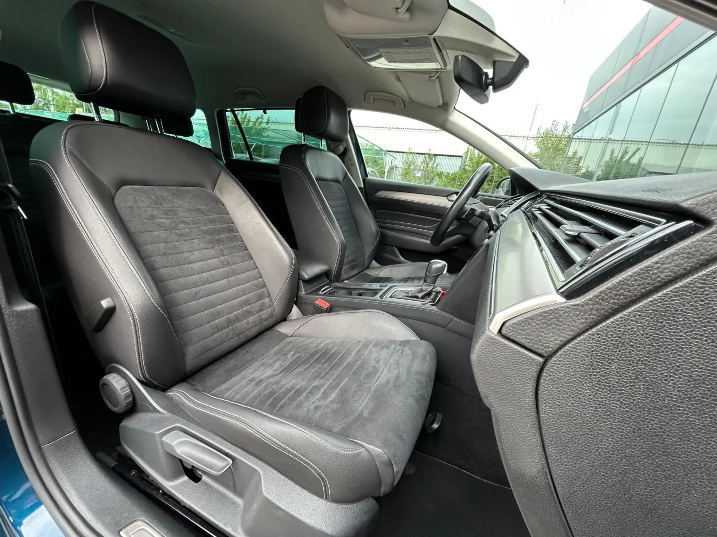 Volkswagen Passat Variant 1.6 TDI SCR DSG Business 2019
