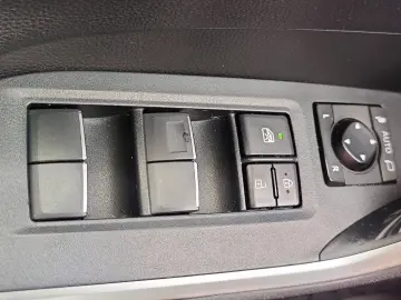 RAV4 - 35.000 KM - Garantie 10 ani