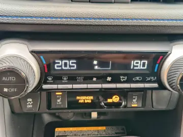 RAV4 - 35.000 KM - Garantie 10 ani