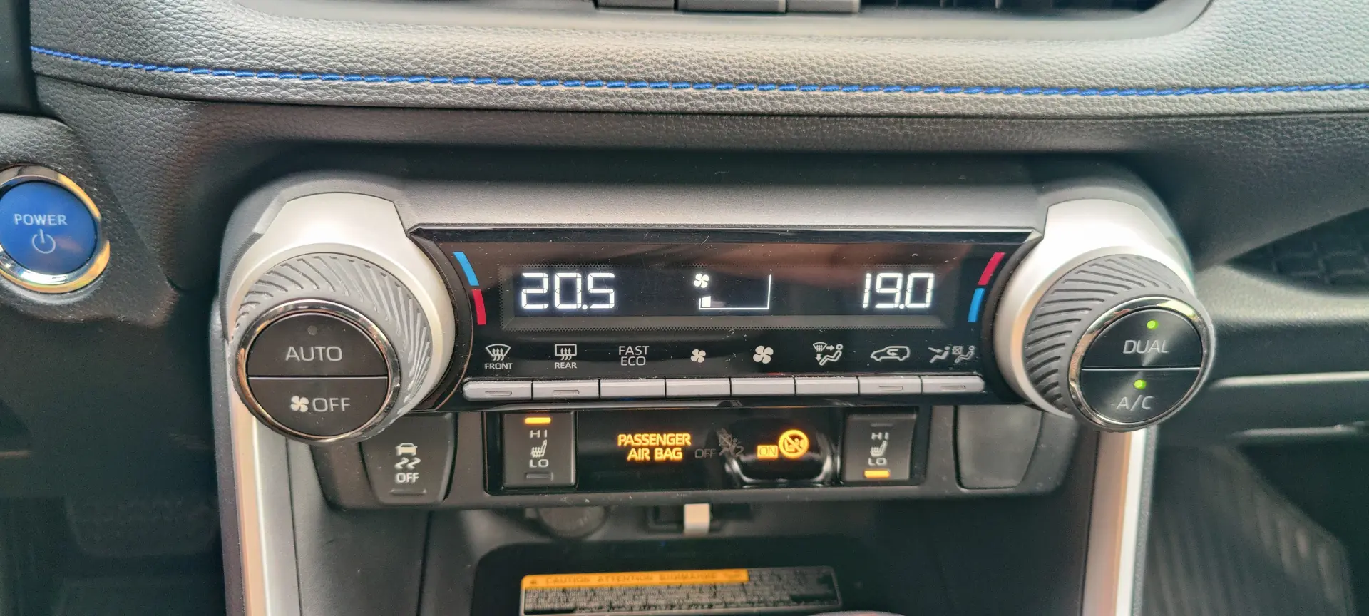 RAV4 - 35.000 KM - Garantie 10 ani