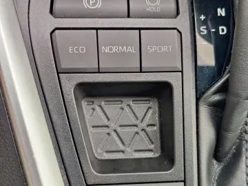 RAV4 - 35.000 KM - Garantie 10 ani