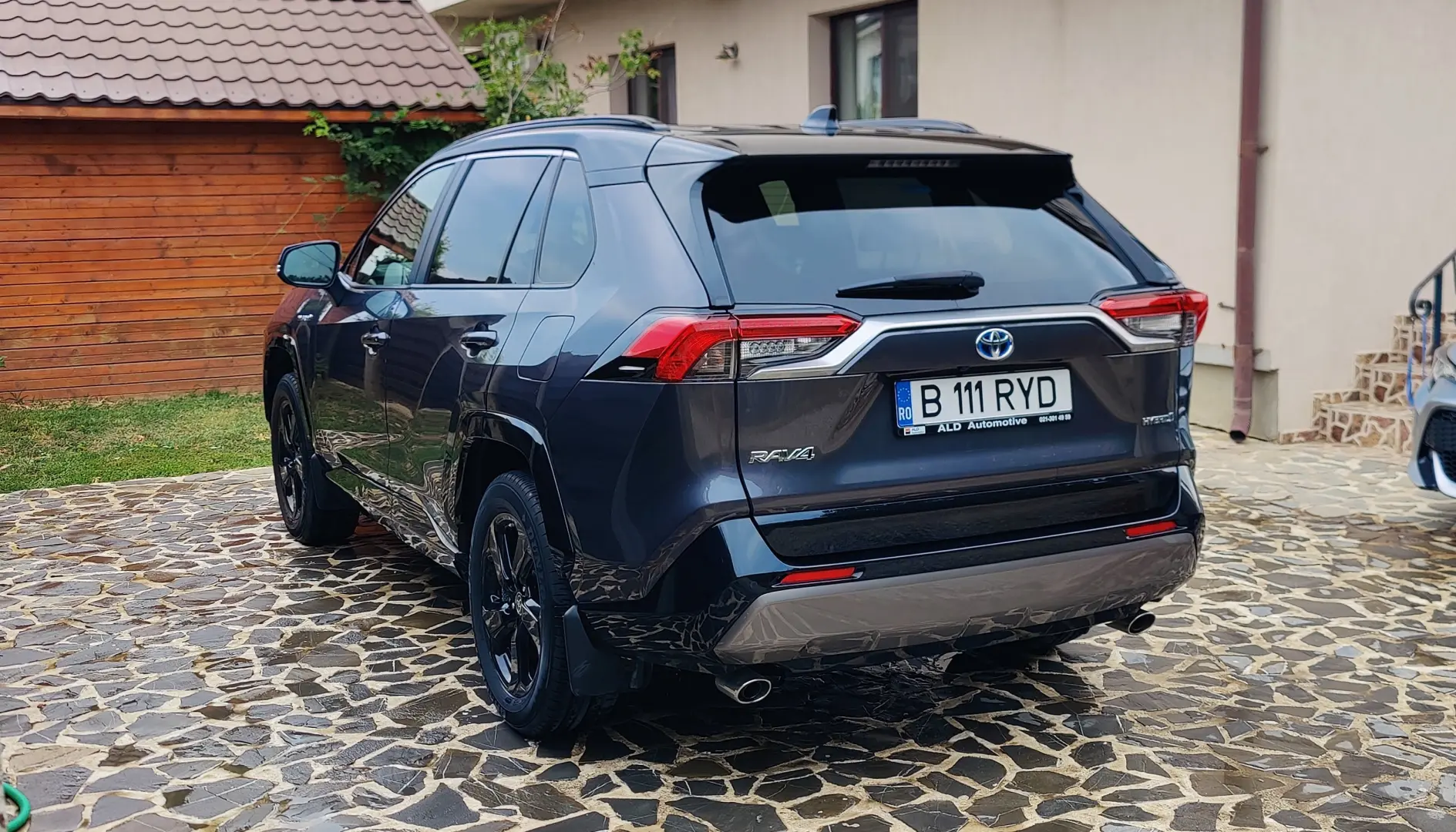 RAV4 - 35.000 KM - Garantie 10 ani