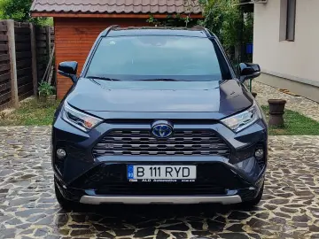 RAV4 - 35.000 KM - Garantie 10 ani