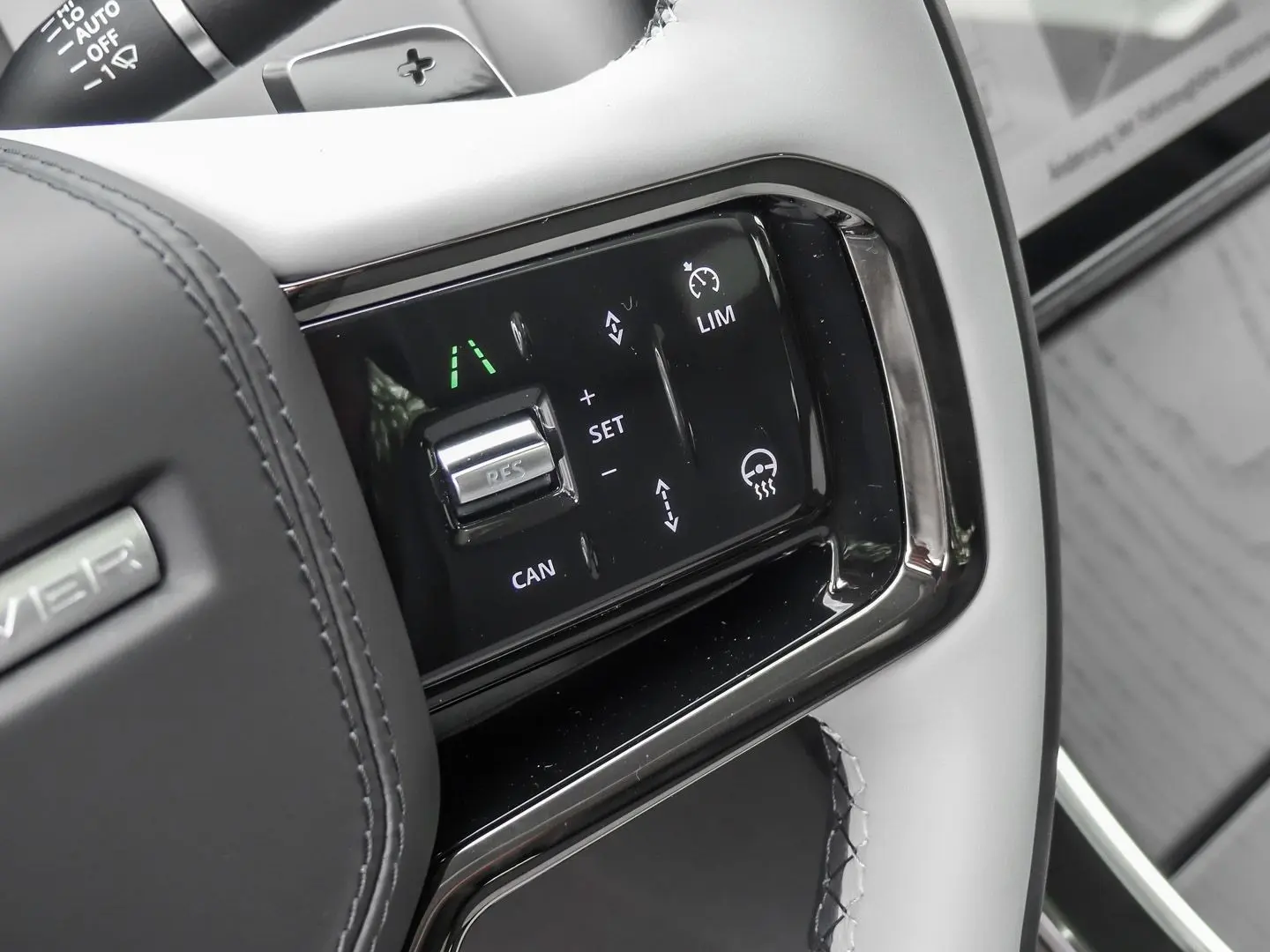 Range Rover Velar Dynamic HSE P400 HUD Luftfeder