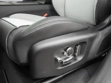 Range Rover Velar Dynamic HSE P400 HUD Luftfeder