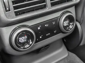 Range Rover Velar Dynamic HSE P400 HUD Luftfeder