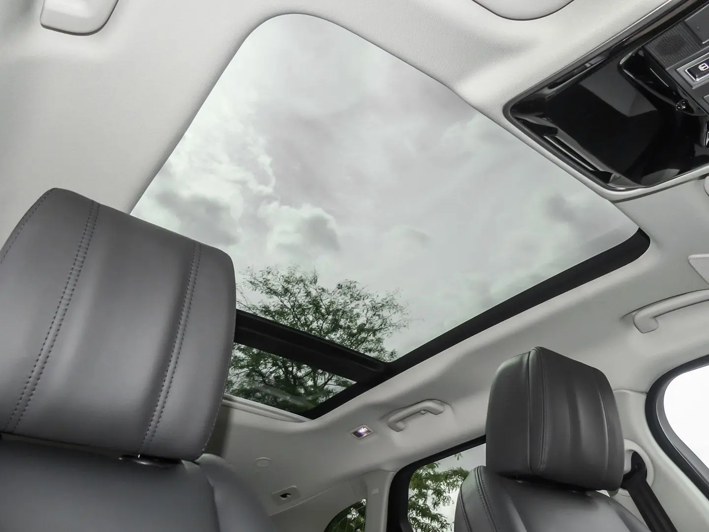 Range Rover Velar Dynamic HSE P400 HUD Luftfeder