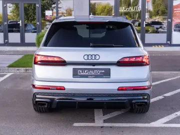 Audi Q7 S-Line 50TDI Quattro 5 seats