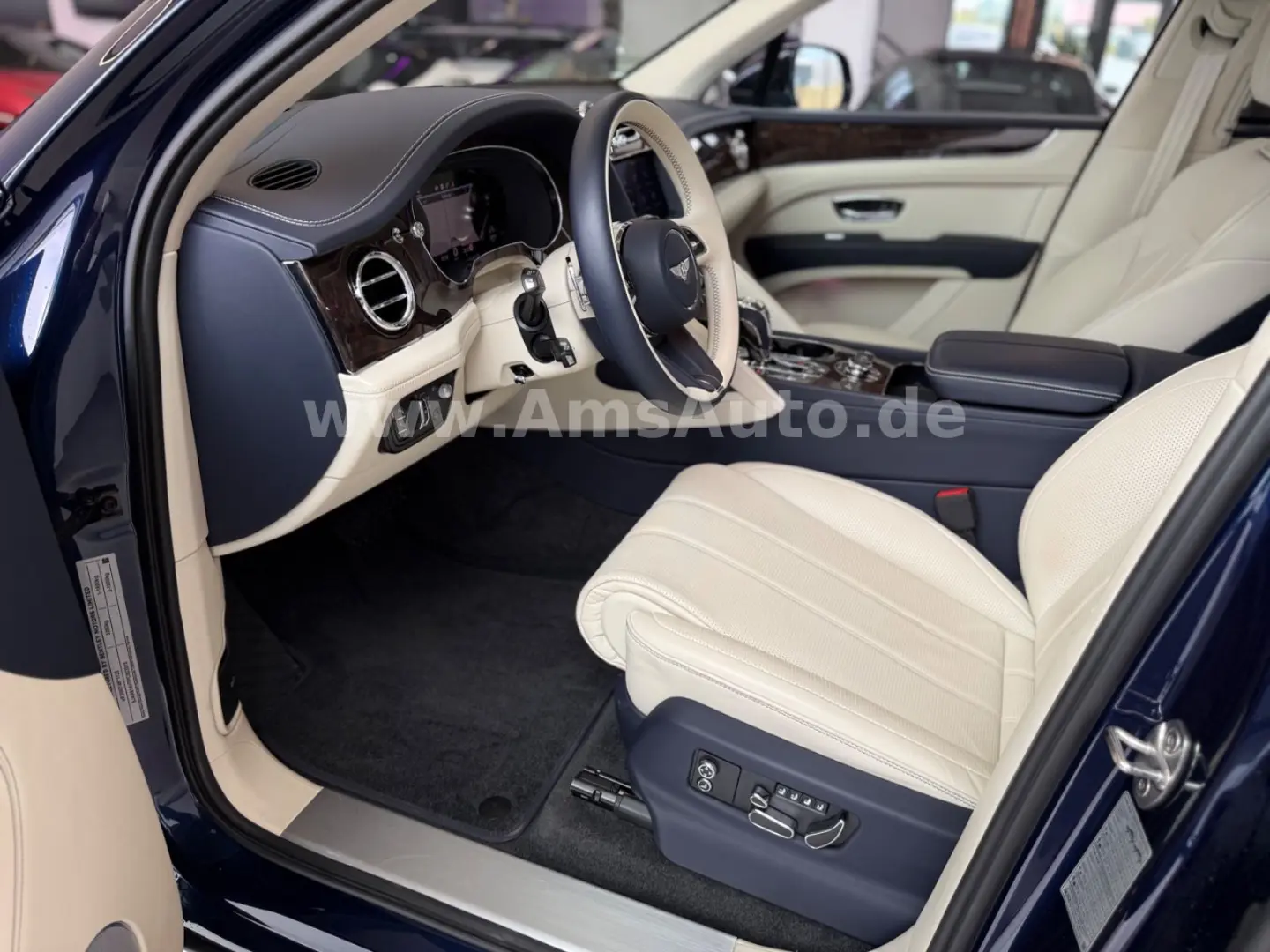 Bentayga 3.0 Hybrid 4WD  Panorama HUD