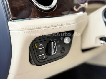 Bentayga 3.0 Hybrid 4WD  Panorama HUD