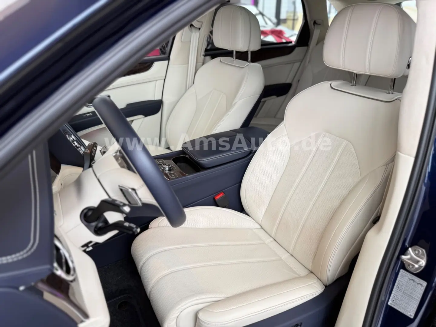 Bentayga 3.0 Hybrid 4WD  Panorama HUD