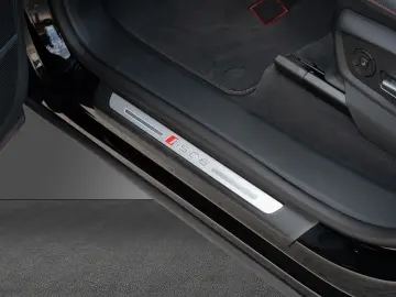 RS Q8 4.0 TFSI quattro 23