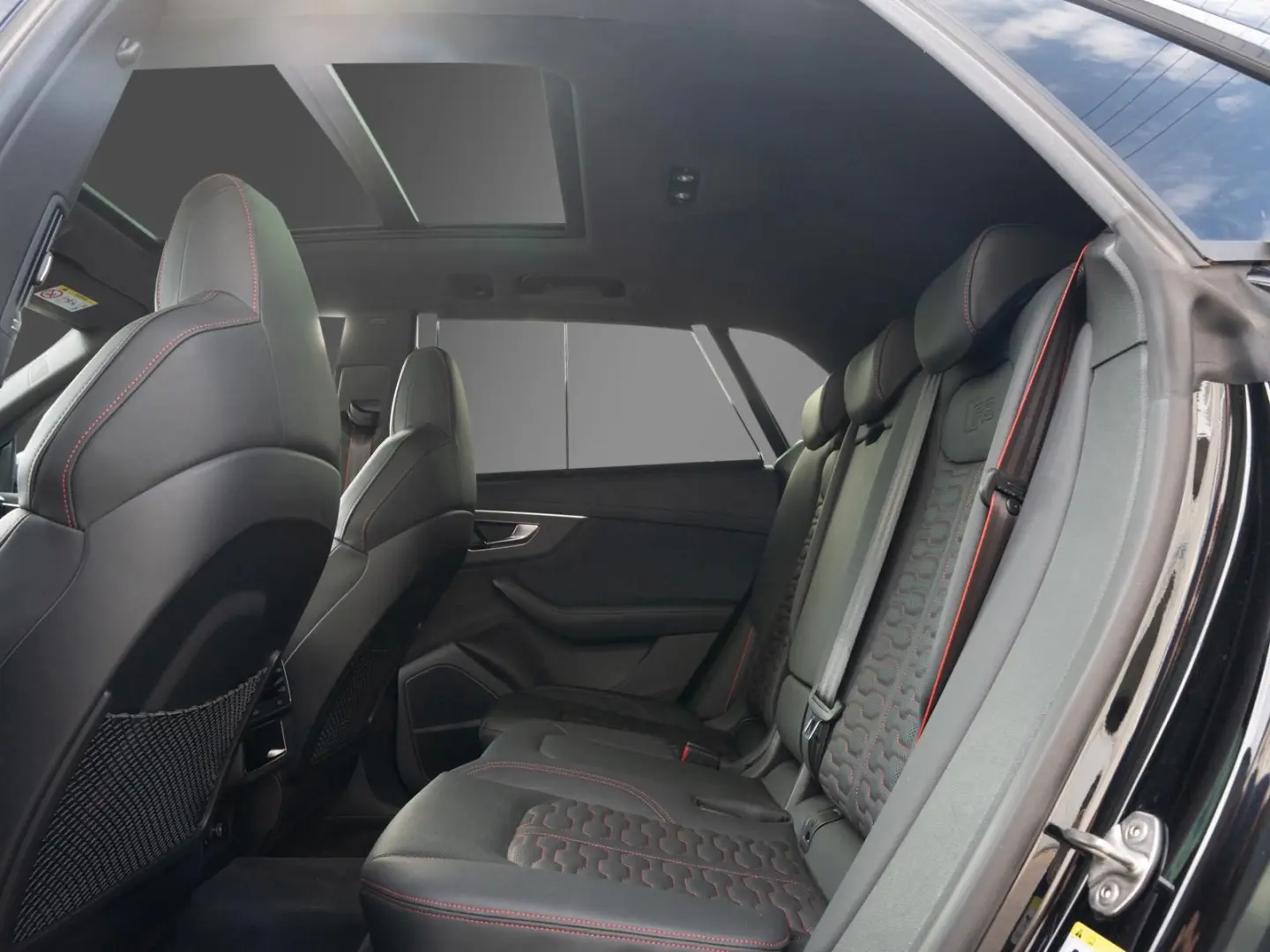 RS Q8 4.0 TFSI quattro 23