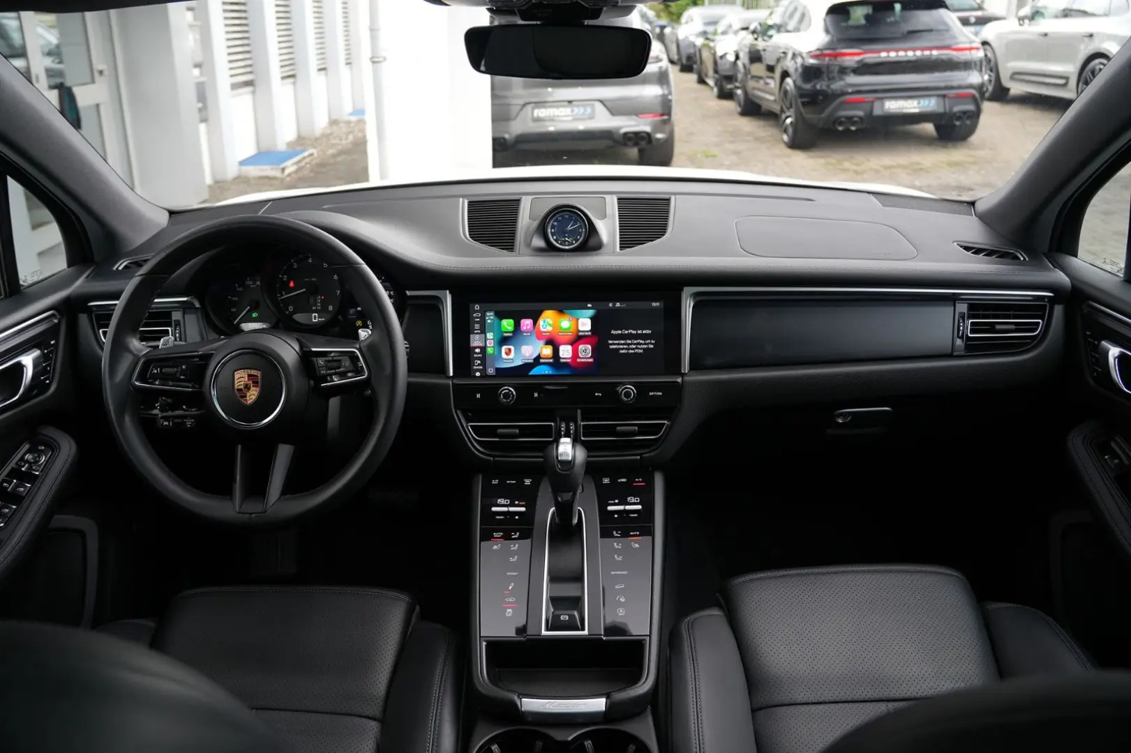 MACAN  ACC-LUFTFEDERUNG-PANO-AHK-BOSE-21