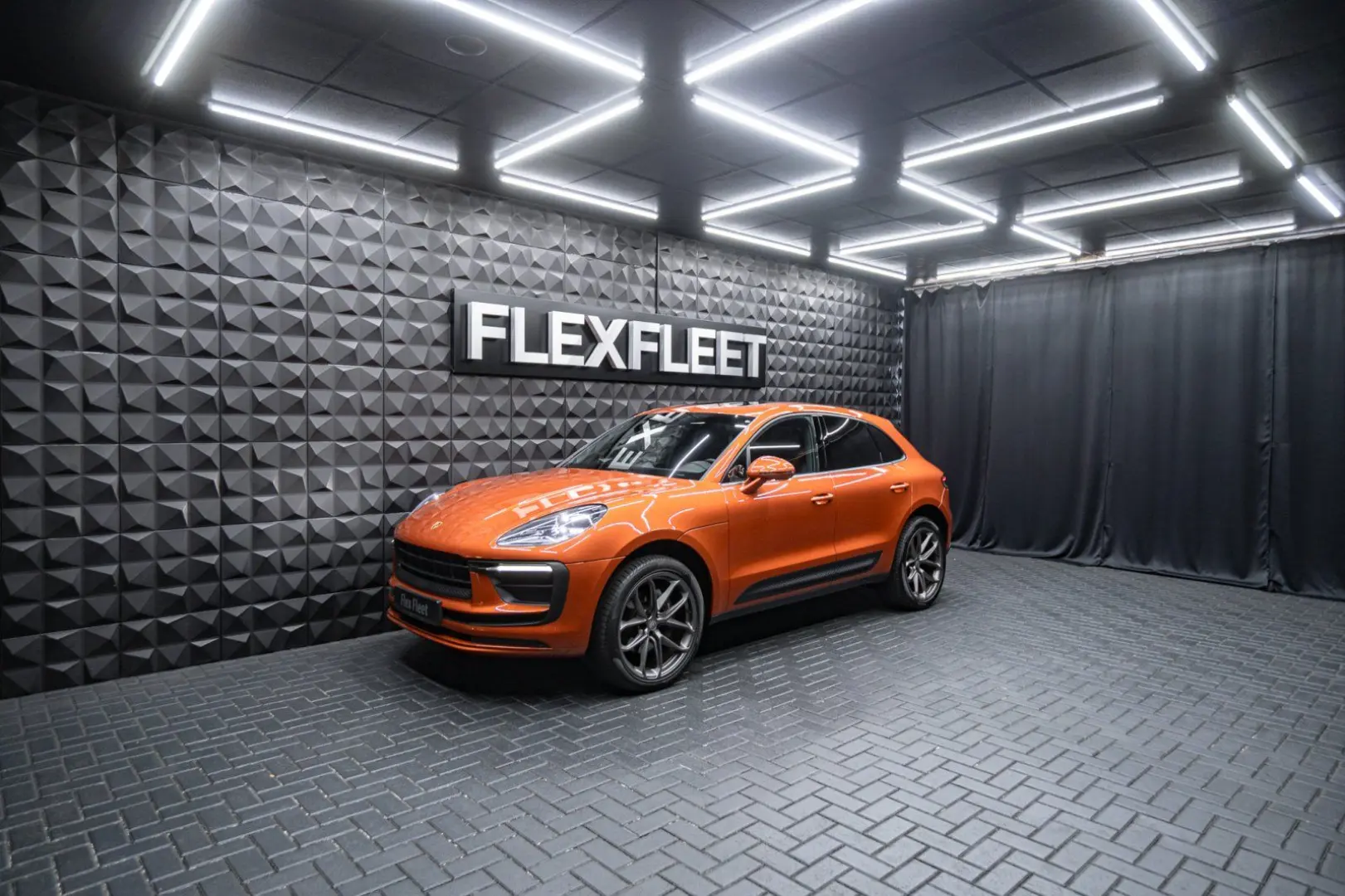 Macan 2.0T 14Wege Pano Chrono