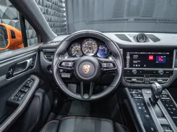 Macan 2.0T 14Wege Pano Chrono