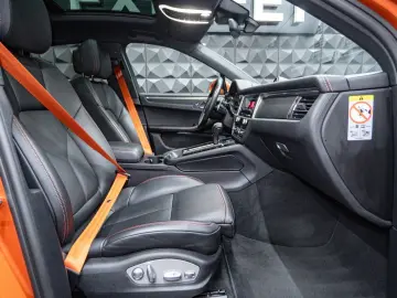 Macan 2.0T 14Wege Pano Chrono
