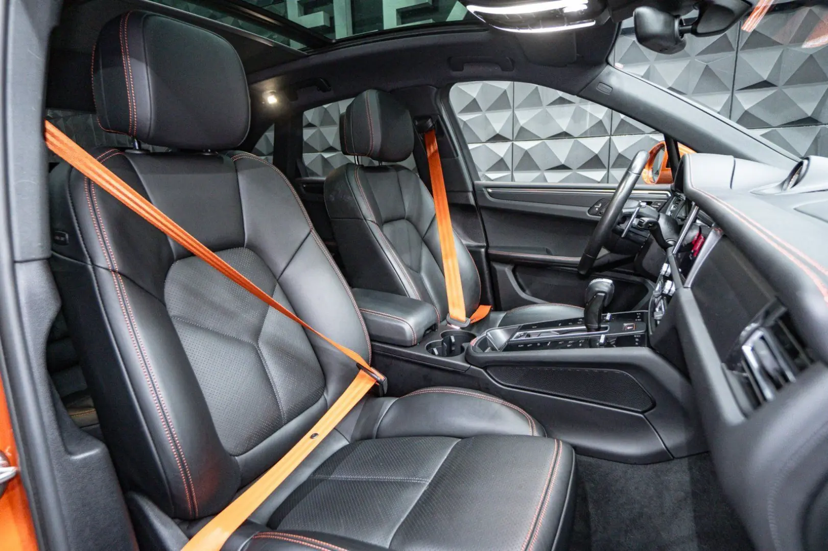 Macan 2.0T 14Wege Pano Chrono