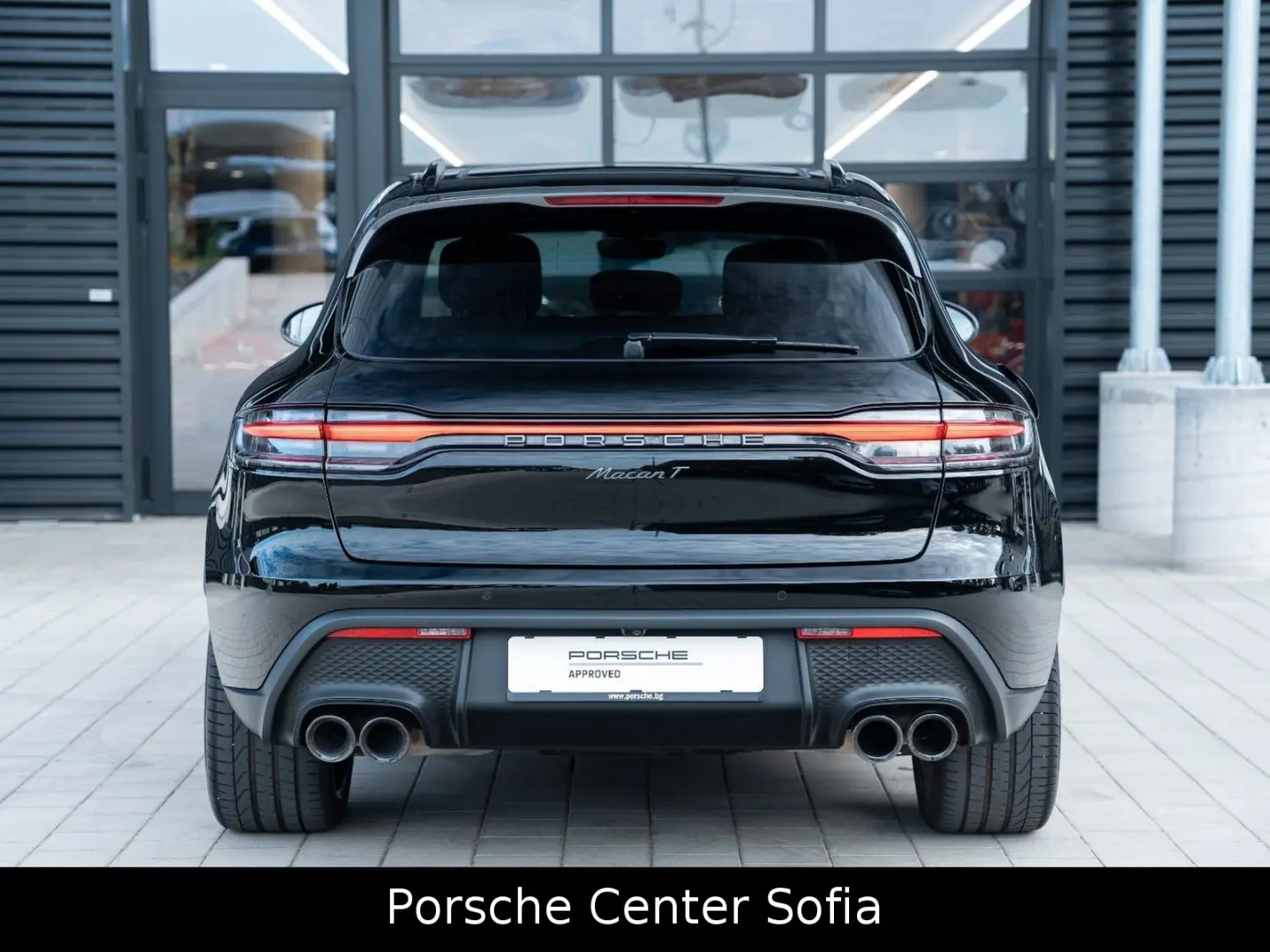 Macan T