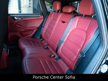 Macan T